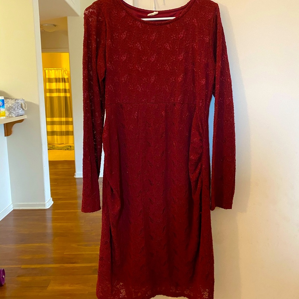 Burgundy| Maternity| Super Stretchy| Super Comfortable| Worn Once